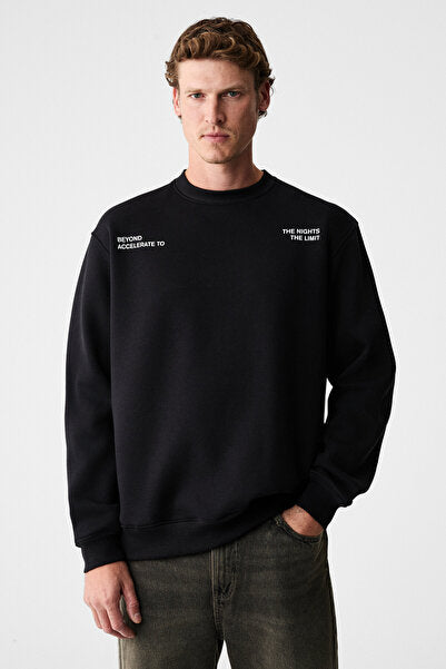 ALARIC Men's Round Neck Front Printed Regular Fit Anthracite Sweatshirt