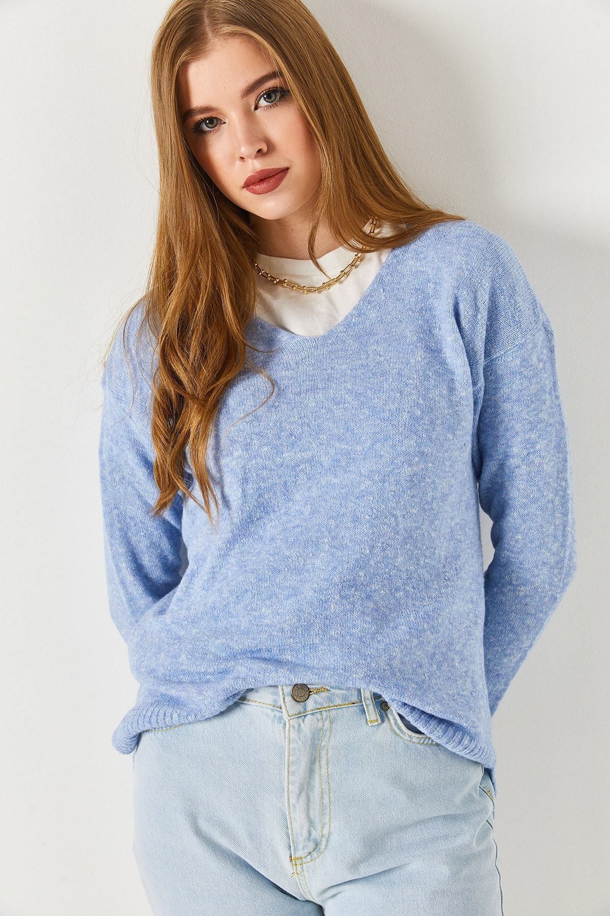 Women's Baby Blue Slit V-Neck Short at the Front Long at the Back Sweater ARM-22K012024