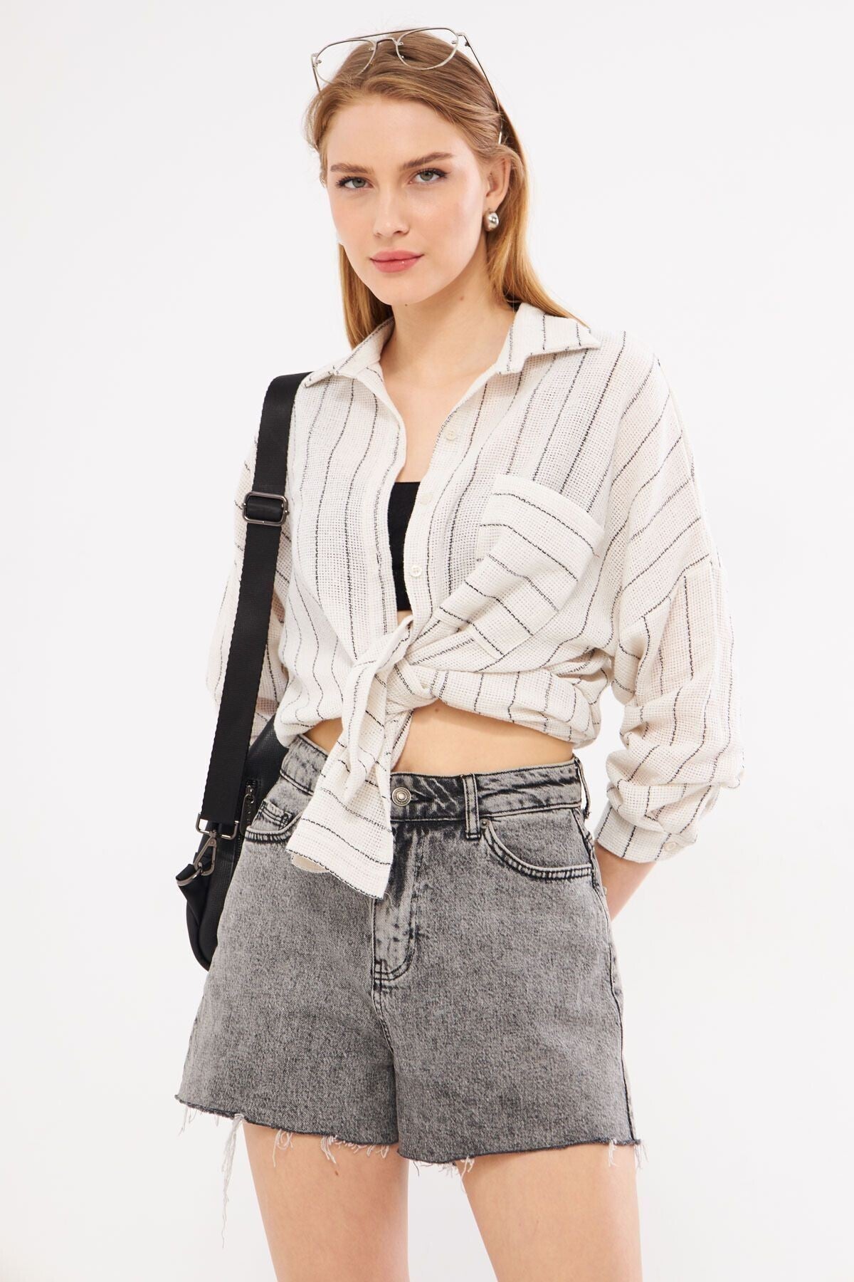 Women's White Long Sleeve Pocket Detailed Back Pleated Striped Oversize Shirt ARM-24Y001053