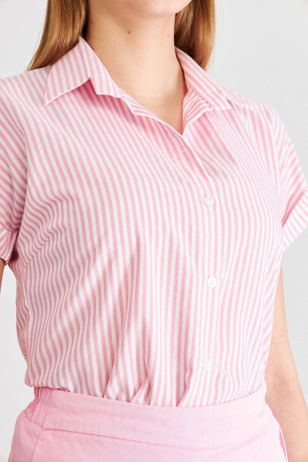 Women's Pink Striped Short Sleeve Shirt ARM-25Y001059