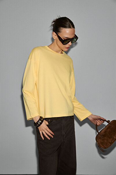 BASIL Women's Oversize 100% Organic Cotton Knitted Long Sleeve Yellow T-Shirt