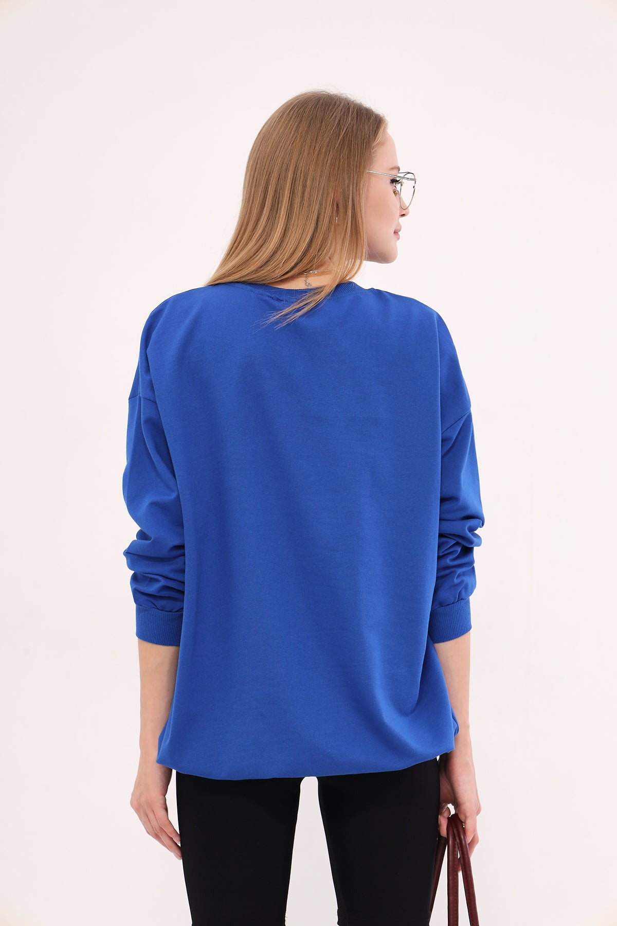 Women's Saks Round Collar Oversize Sweatshirt ARM-22K024027