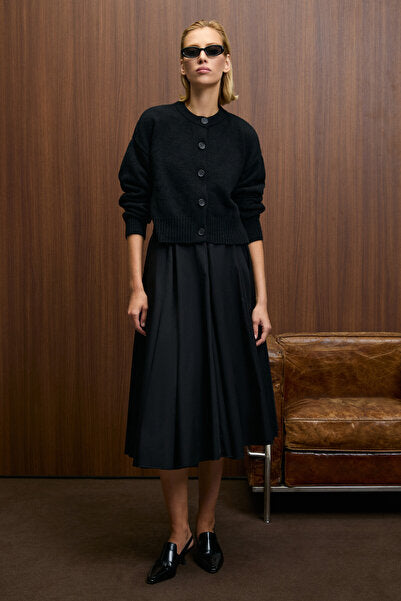 PUREZA Women's Round Collar Long Sleeve Buttoned Soft Textured Regular Fit Knitwear Black Sweater