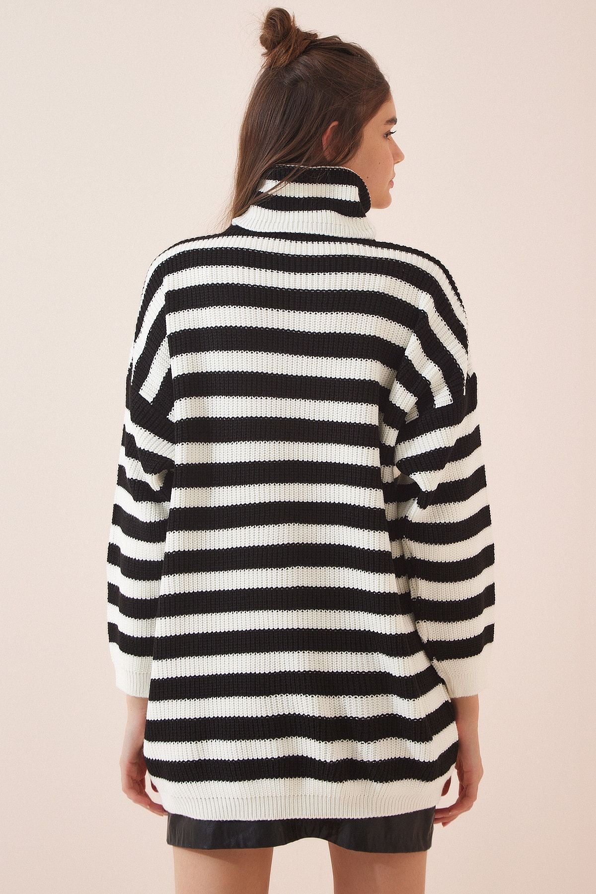 Woman Ecru Black Striped Oversize Long Triko Kazakh YY00093