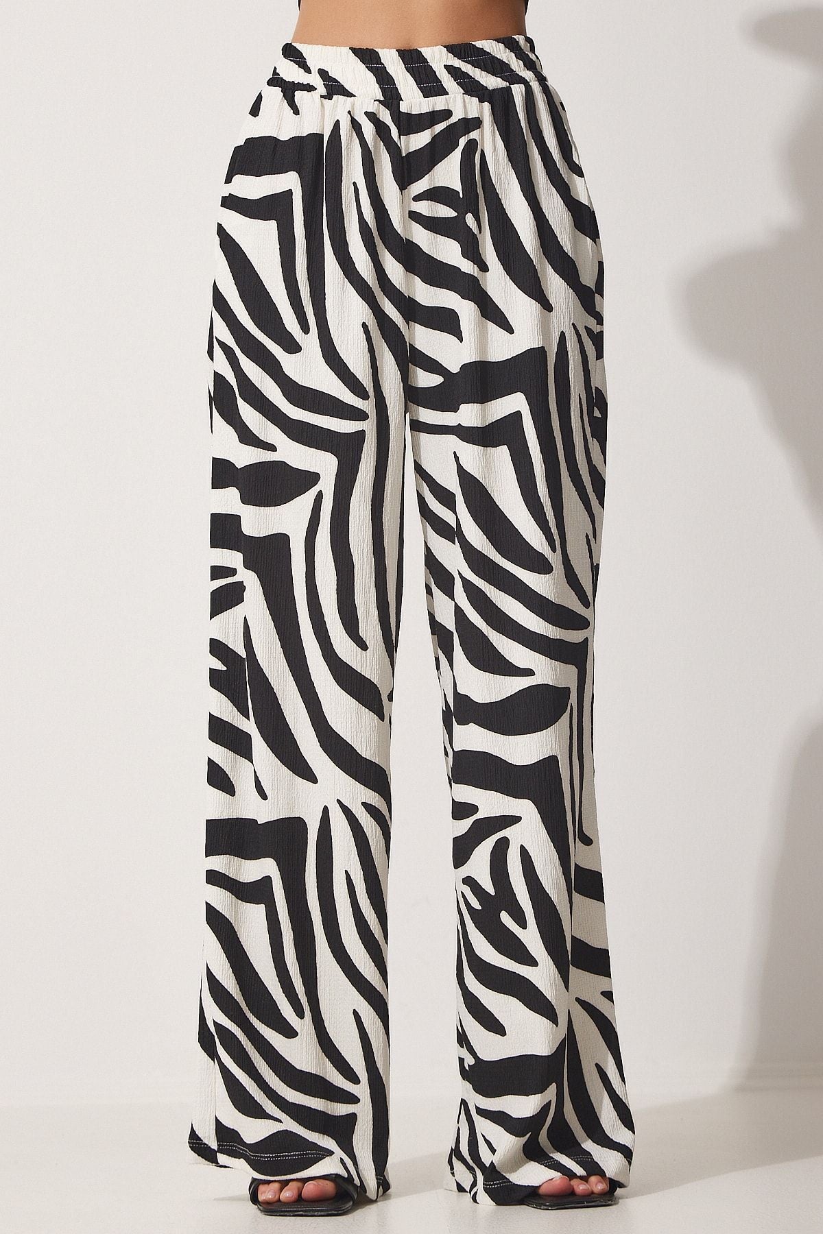 Women's black and white patterned viscose shirt pants set FF00114