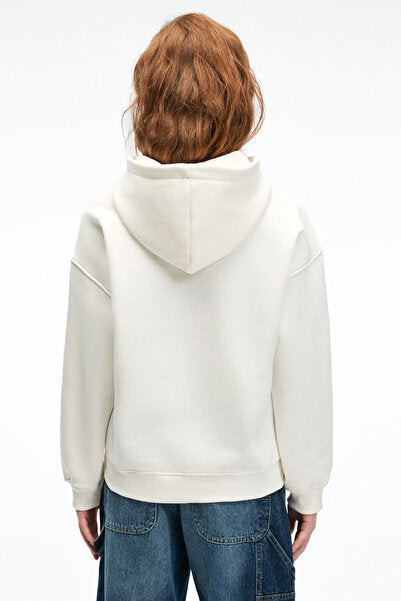 YANMESA Women's Oversize Print and Embroidery Detailed Long Sleeve Hooded White Sweatshirt