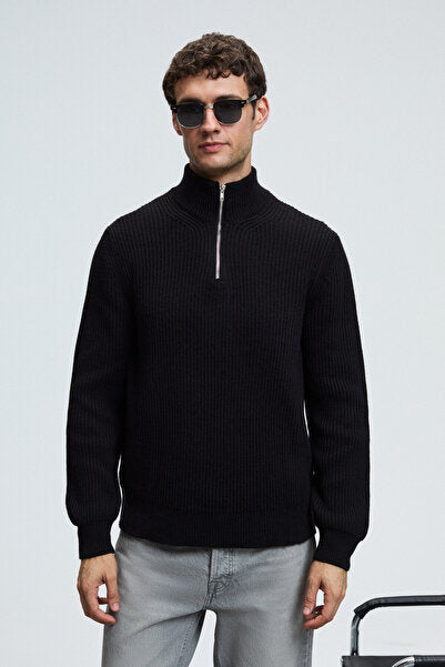 BERNARDO Men's Half Zipper High Collar Knitwear Black Sweater
