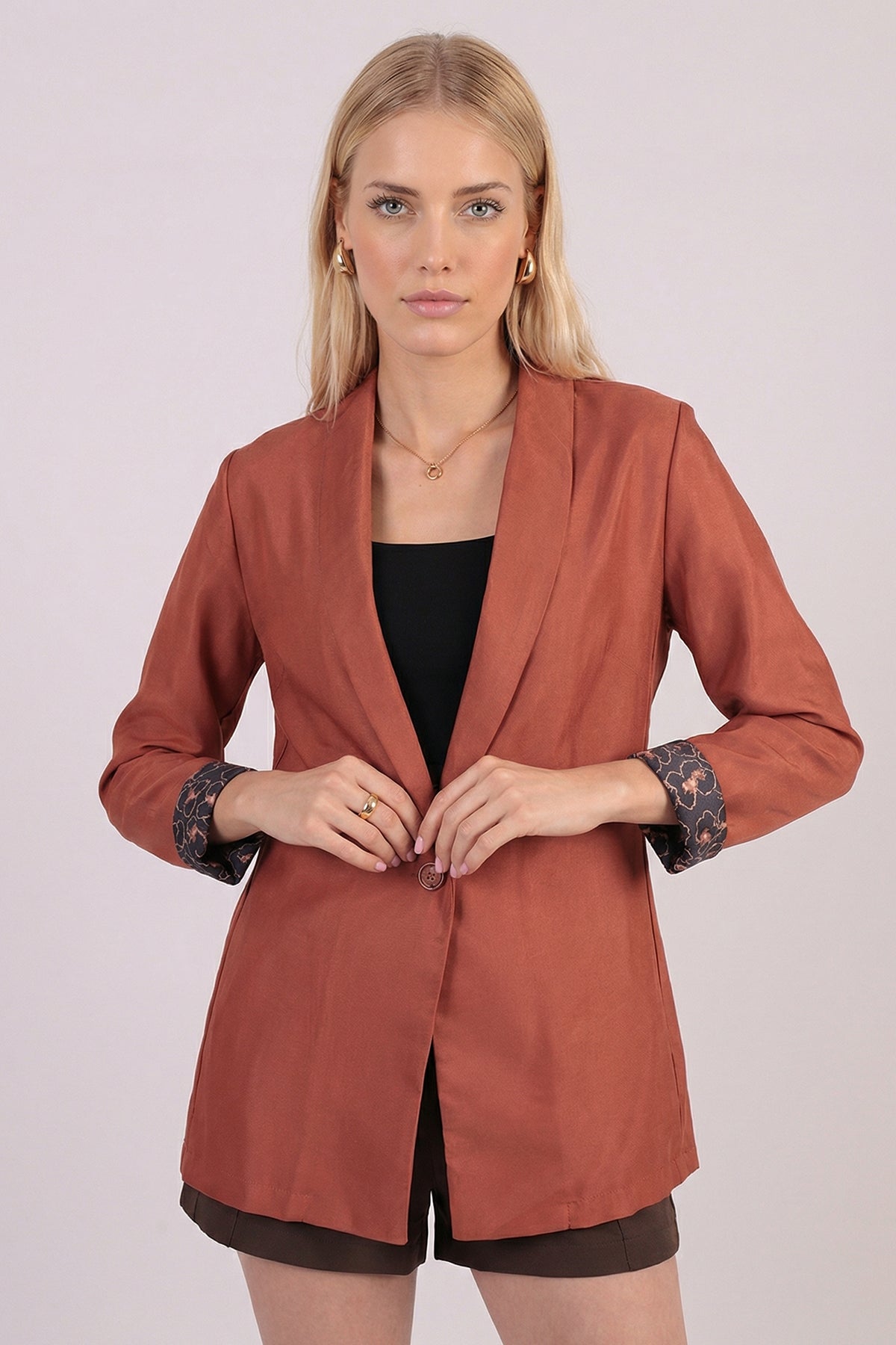 Women's Tile Sleeve Leopard Patterned Single Button Jacket ARM-26K001088