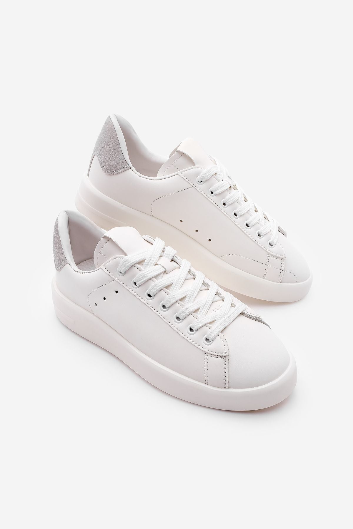 Women Sneaker thick sole laged laced sneakers Nolesya White