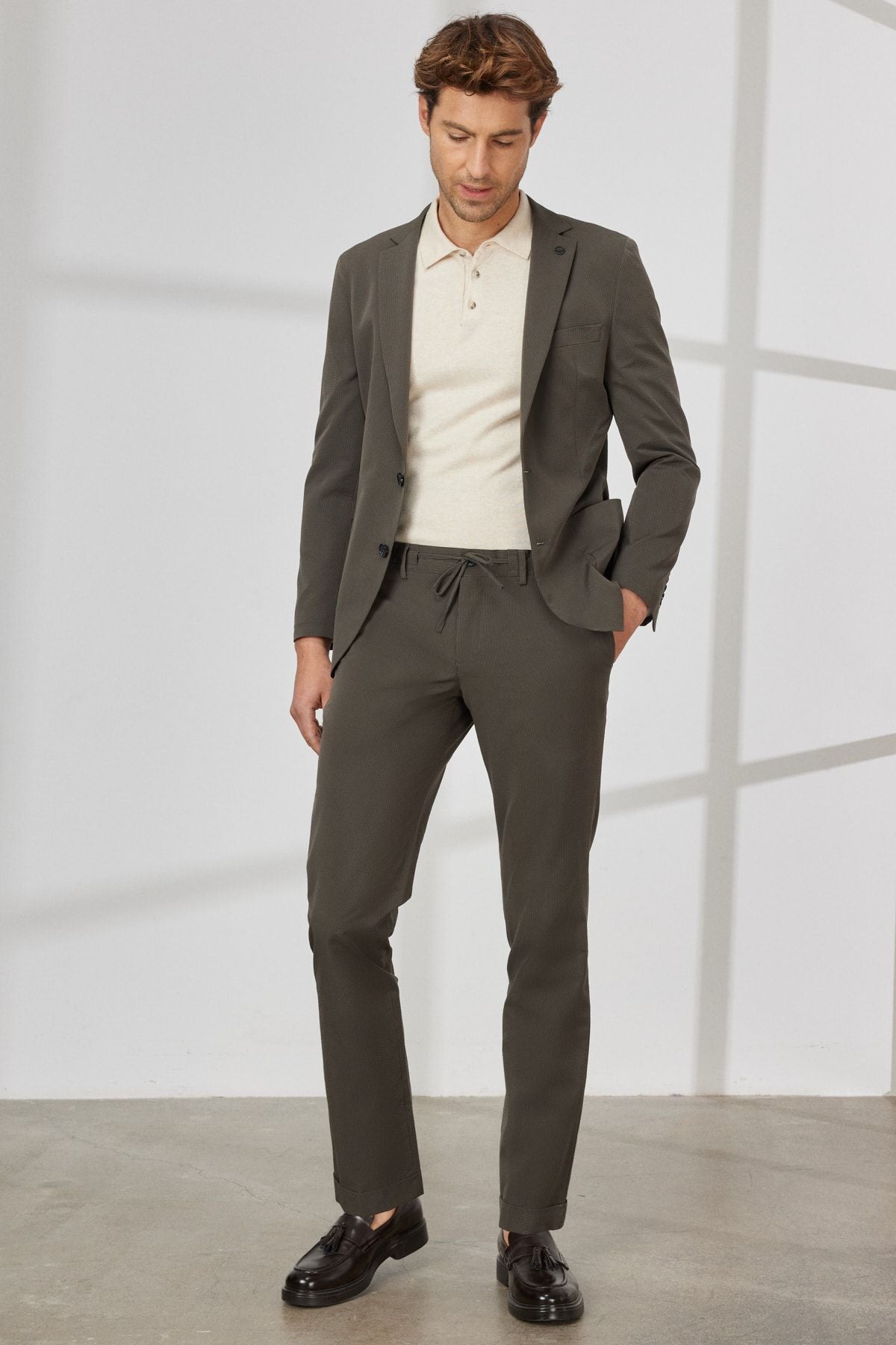 Men's Khaki Slim Fit Narrow Cut Swallow Collar Striped Suit