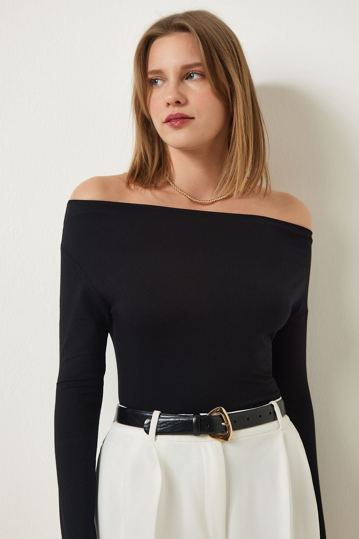 Female black boat collar knit blouse rx00046