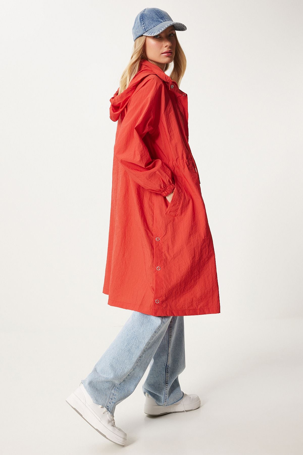 Woman Red Hopeding Seasonal Parachute Trench Coat WF00086