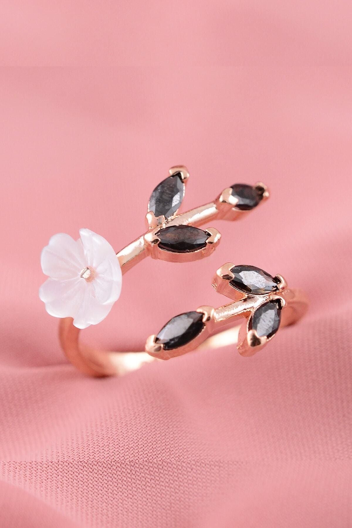 Sedef Flower Black Stone Adjustable 14 K Rose Gold Plated Woman Ring