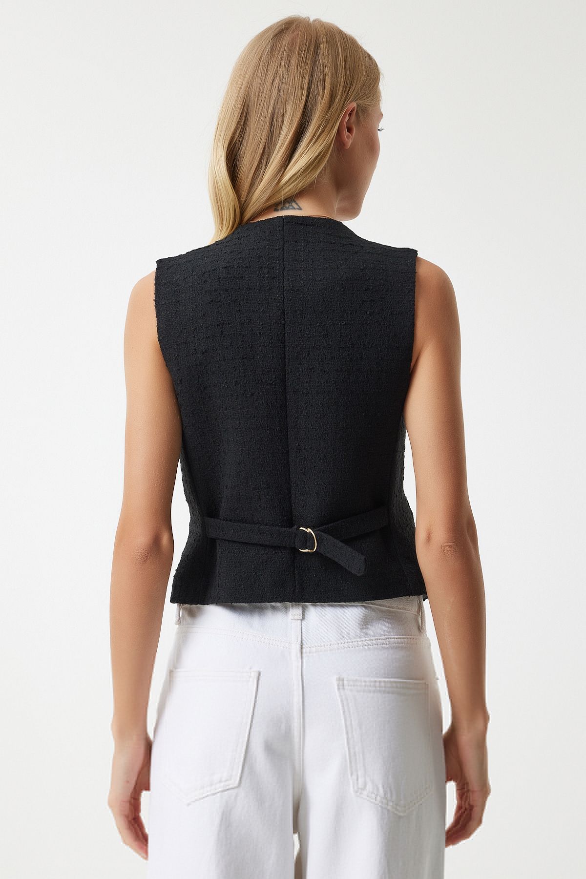 Female black metal button detailed tüvit vest to001111