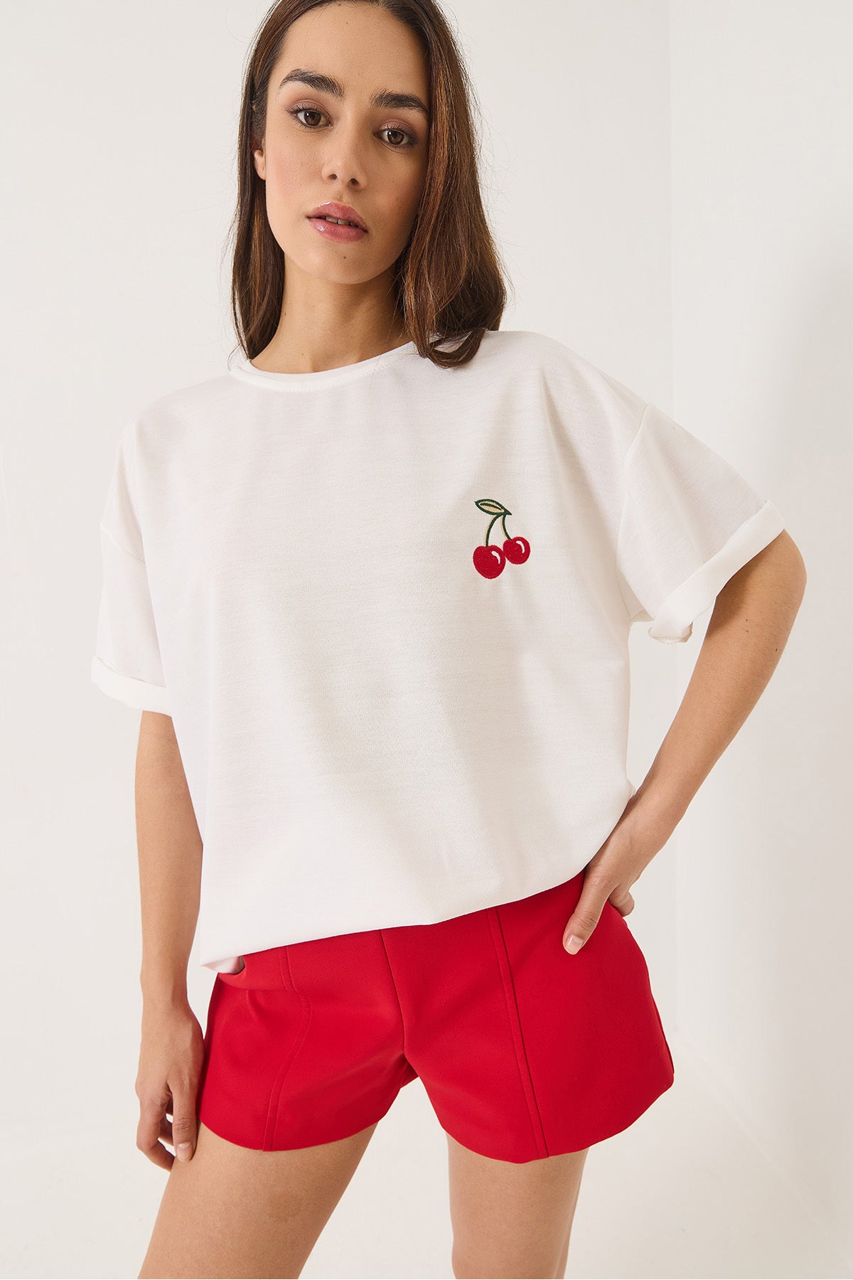 Women's Cherry Embroidery Embroidered Crew Neck Short Sleeve Oversize T-Shirt 4011 60283152