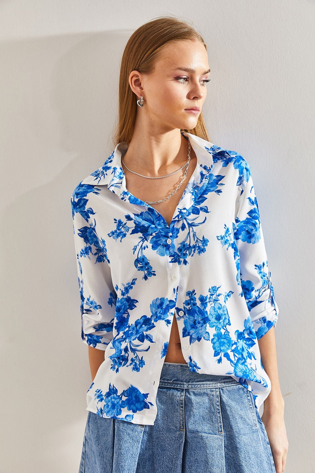 Flower Flower Patterned Arm Folding viscose shirt 60101026