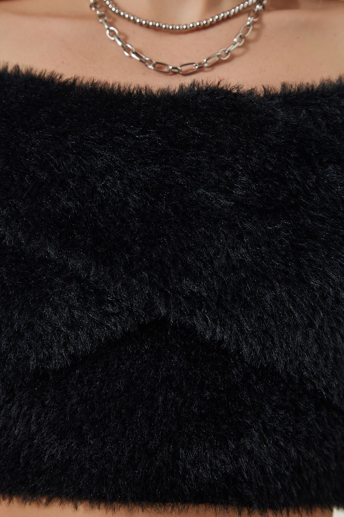 Female black cross -collar beard Crop knitwear sweater MT00148