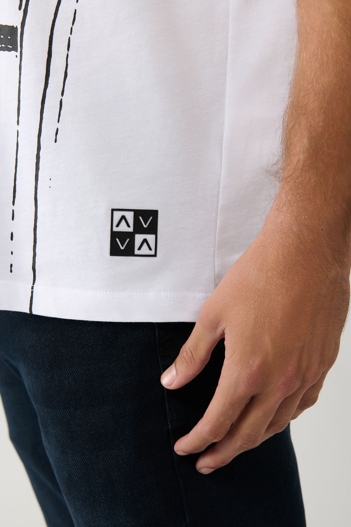 Men's White 100 %Cotton Bicycle Collar Printed Cotton T-Shirt A41y1377