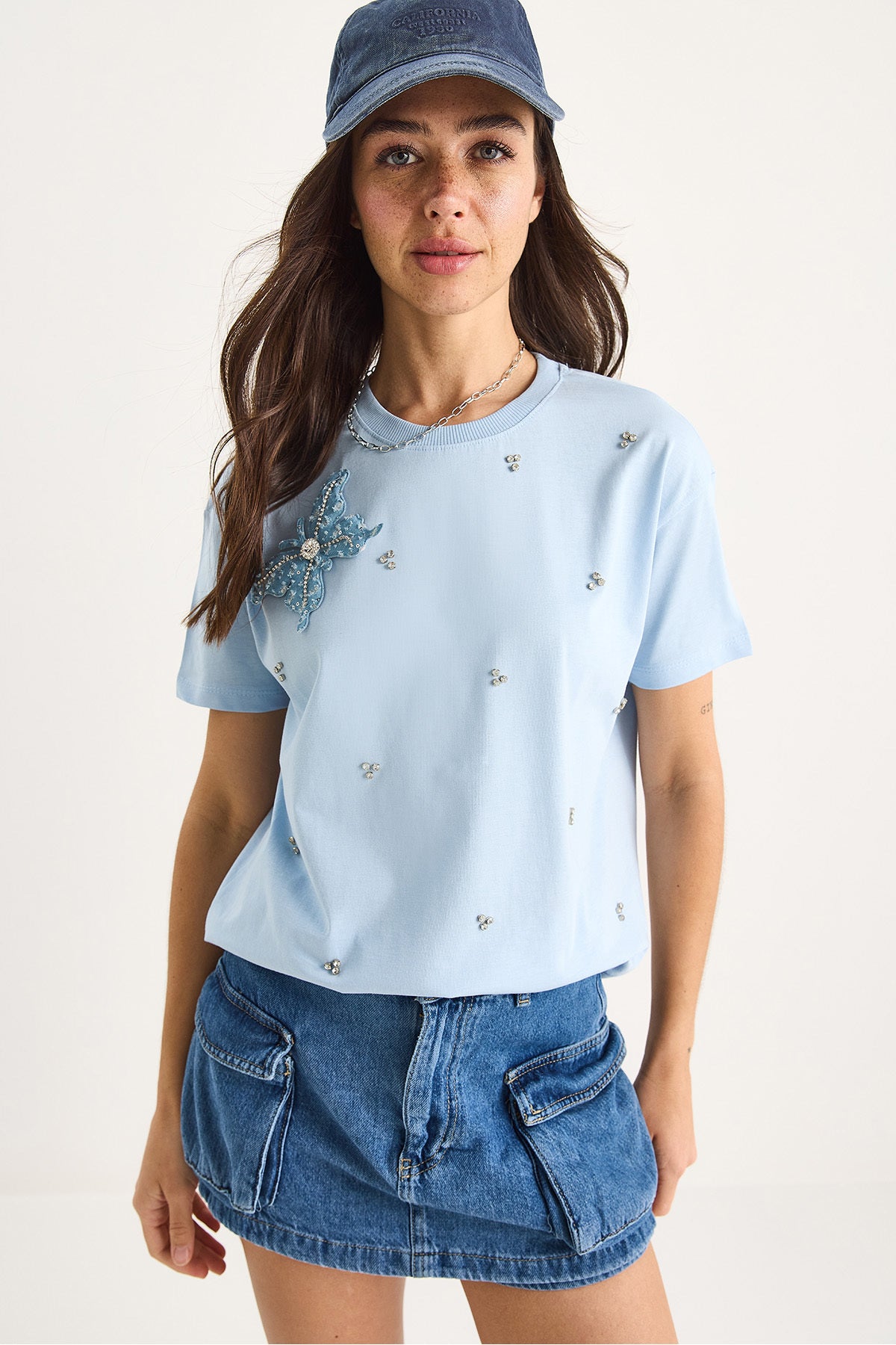 Women's Butterfly Accessory Stone Embroidered Short Sleeve T-Shirt 60602036