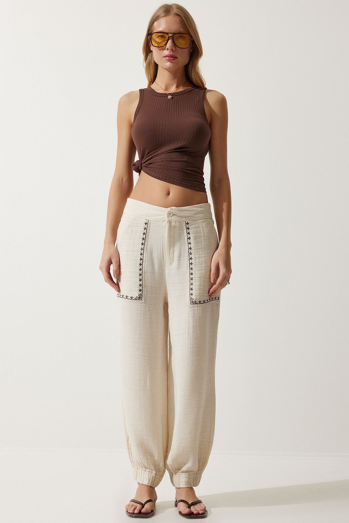 Women's Cream Embroidery Detailed Müslin Pants SF00019