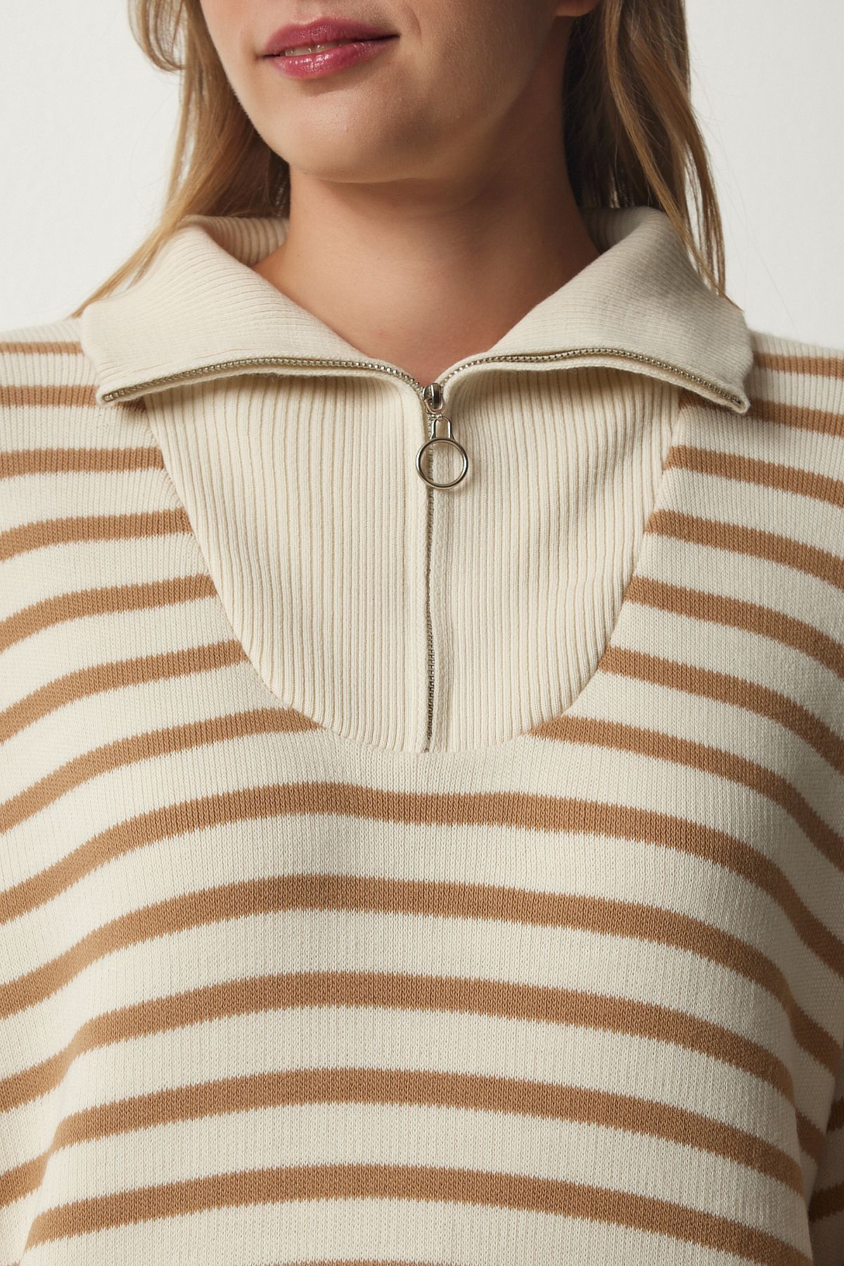 Women's Cream Biscuit Striped Zippered Near Celko Sweater PF00039