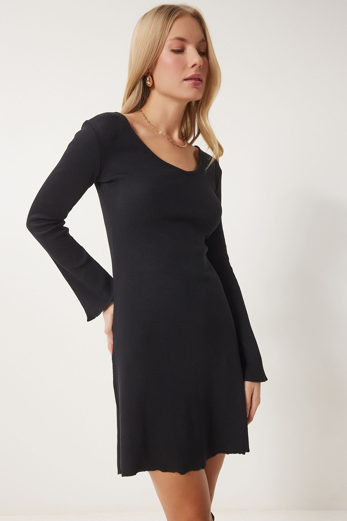 Female Black V -Neck Wick Bell Knitting Dress EN00632