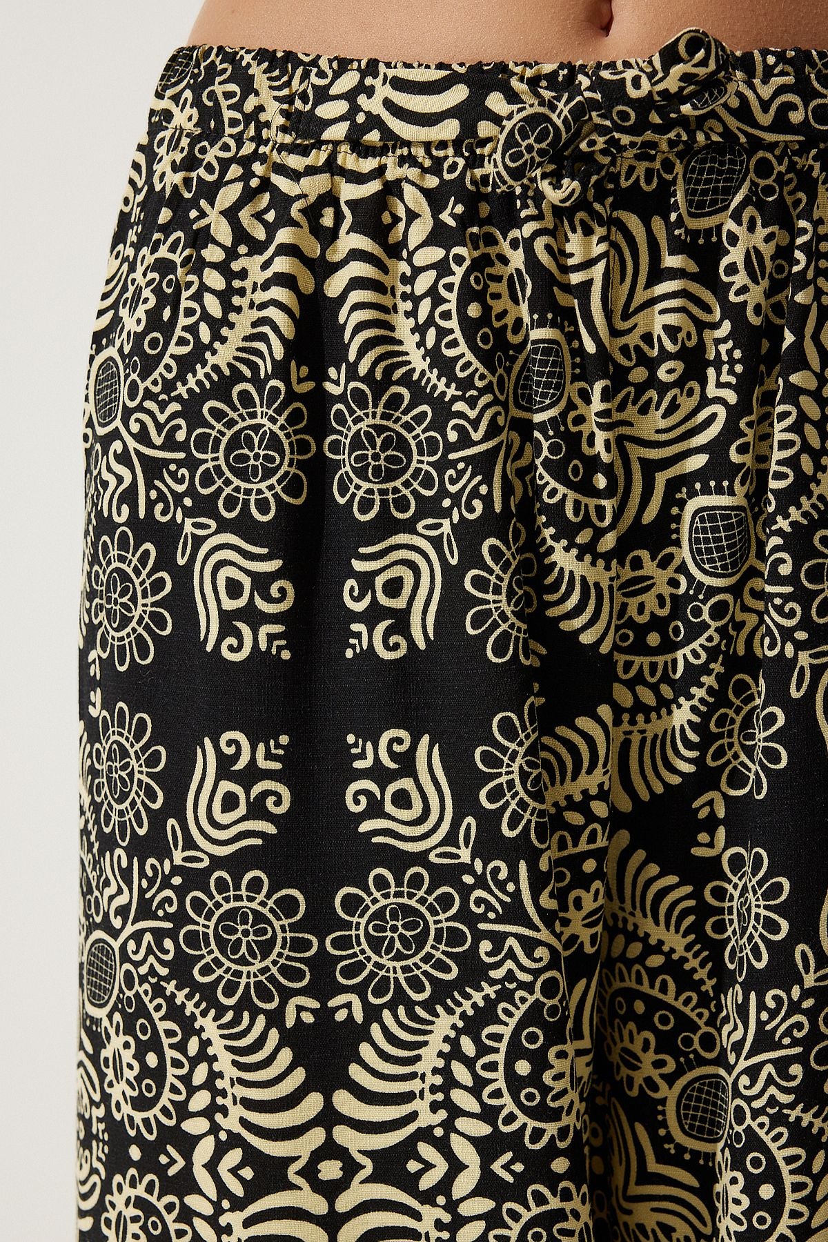 Female Black Beige Patterned Raw Linen Palazzo Pants BH00397