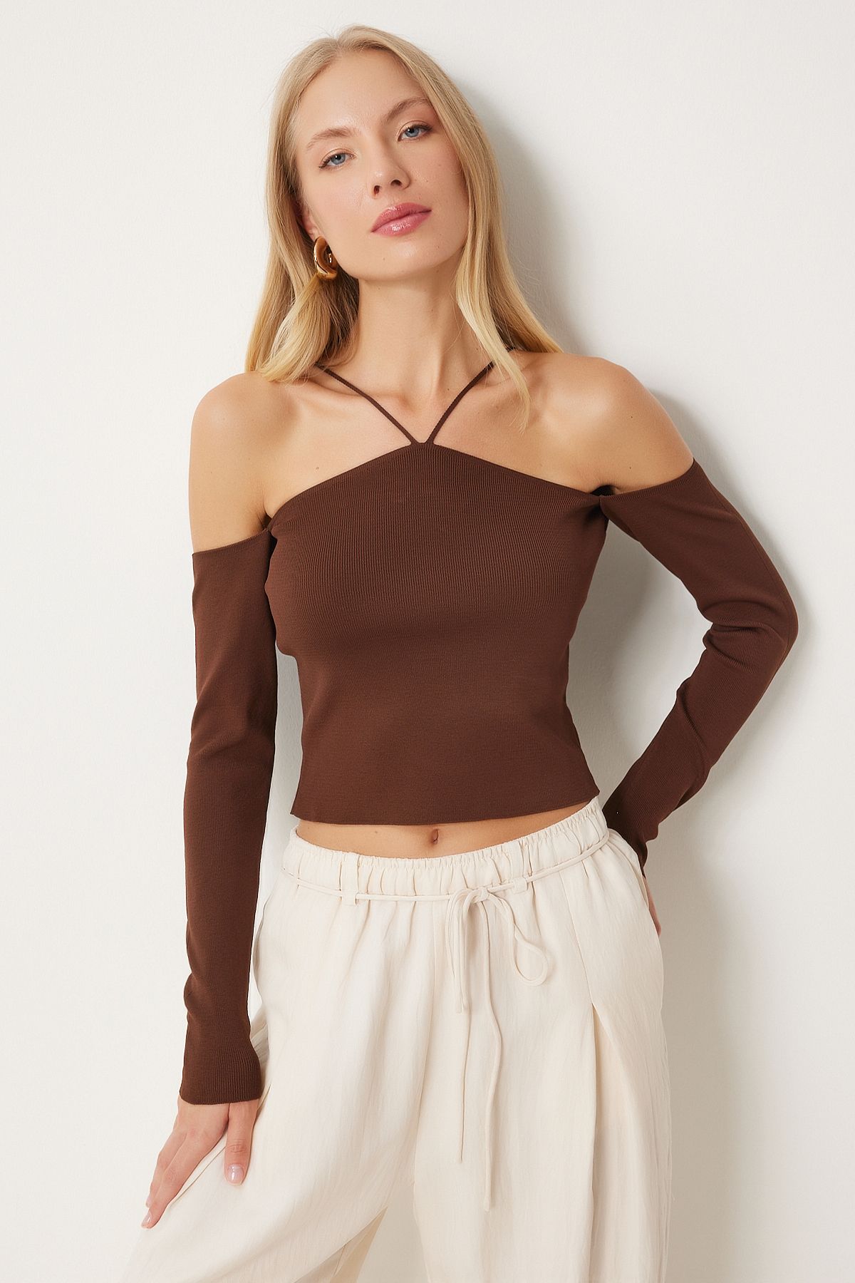Female brown cross -rope knitwear blouse FN03340