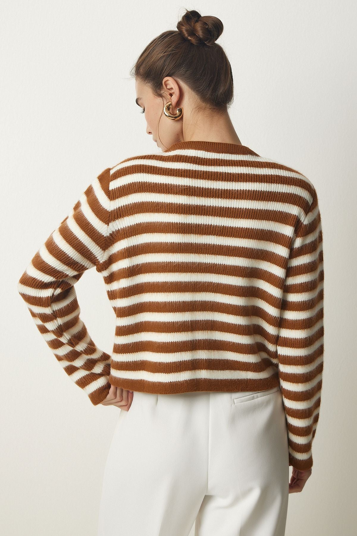 Female Tile Metal Button Detailed Triko Cardigan PF00043