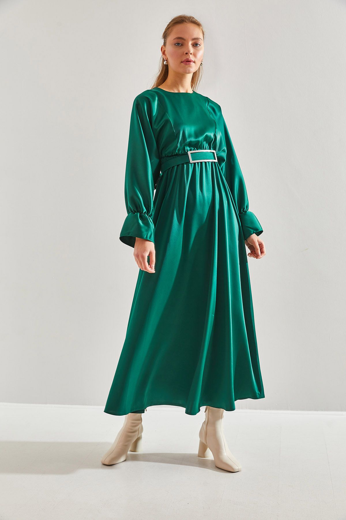 Female Balloon Sleeve Satin Hijab Dress 60151013
