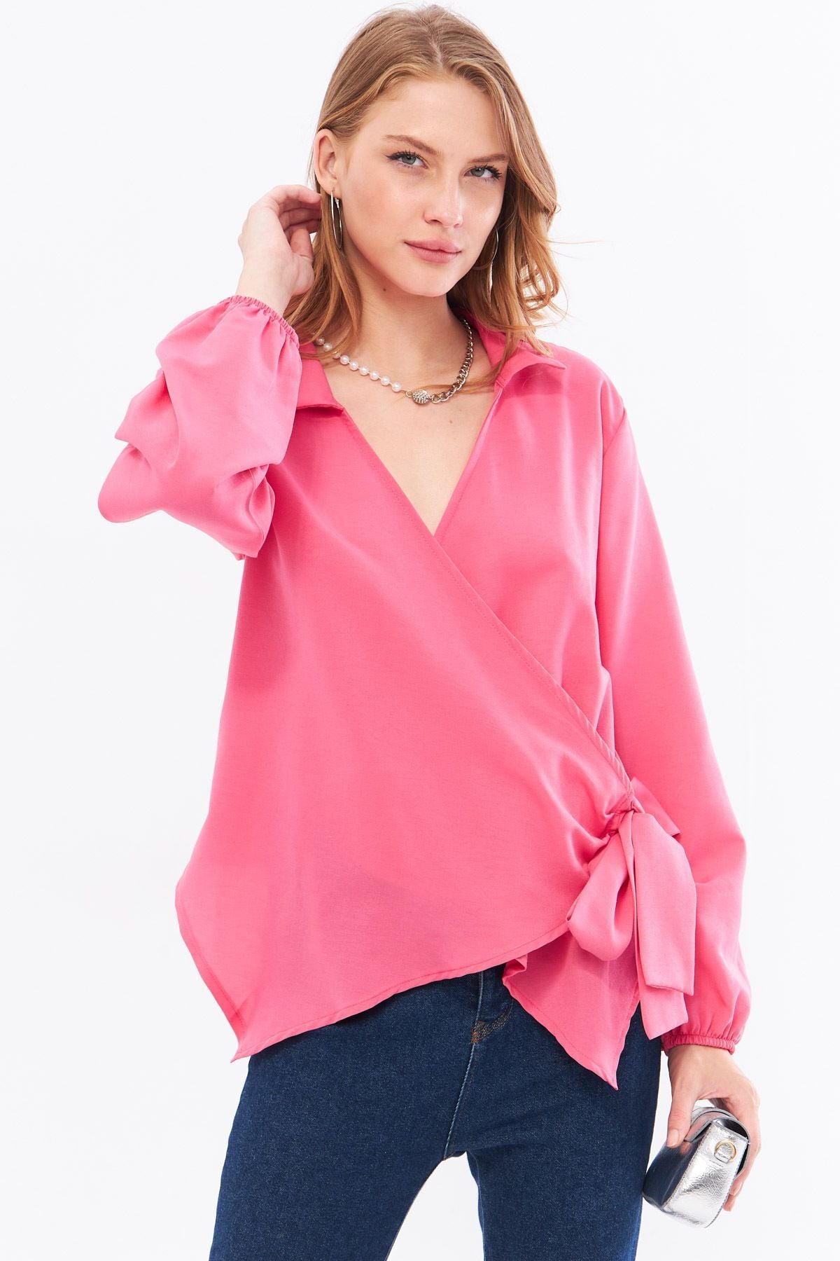 Woman Pink Crash Cruve Blouse ARM-22Y024025