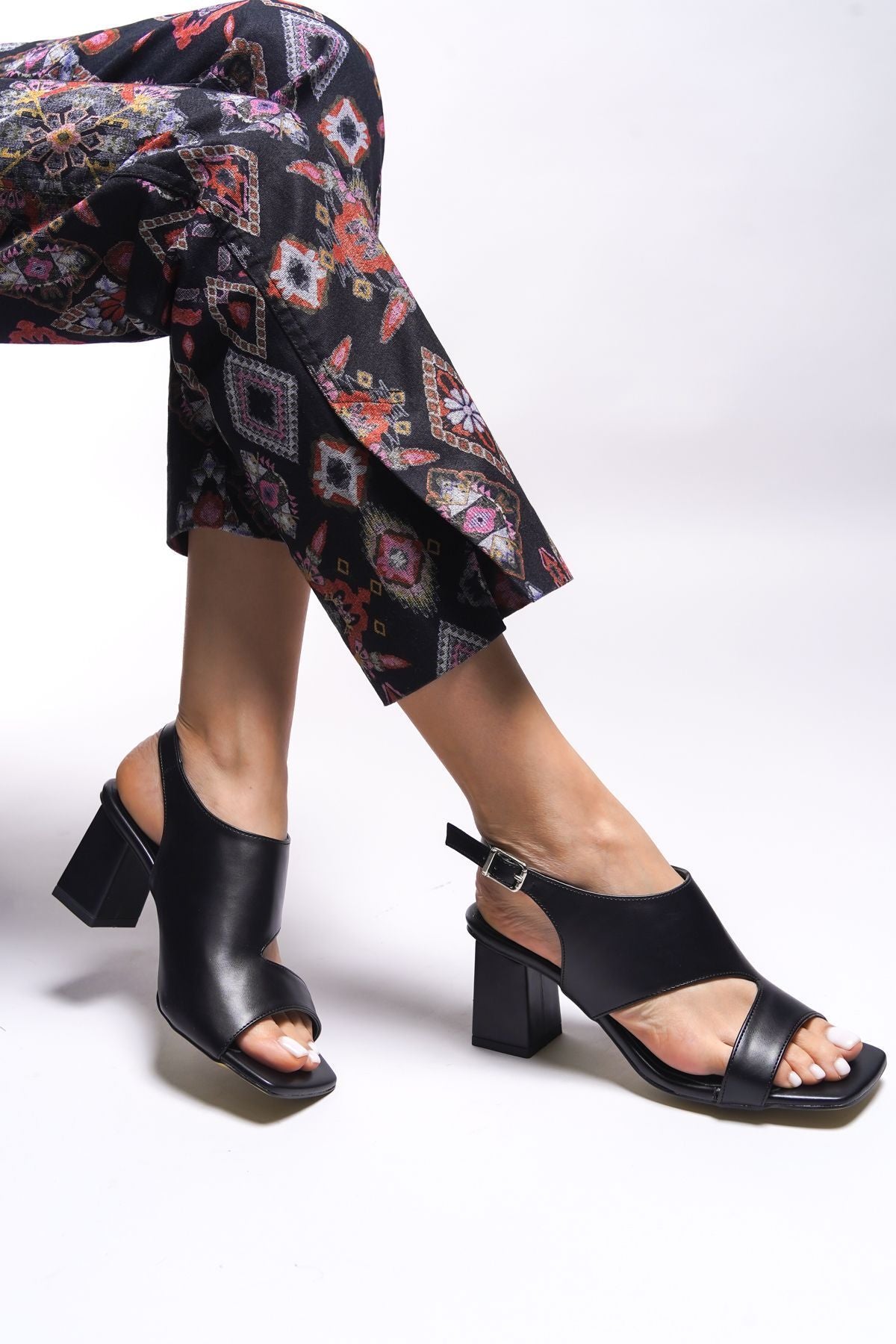 Kreeseic Woman Heels Sandals 001273 Black