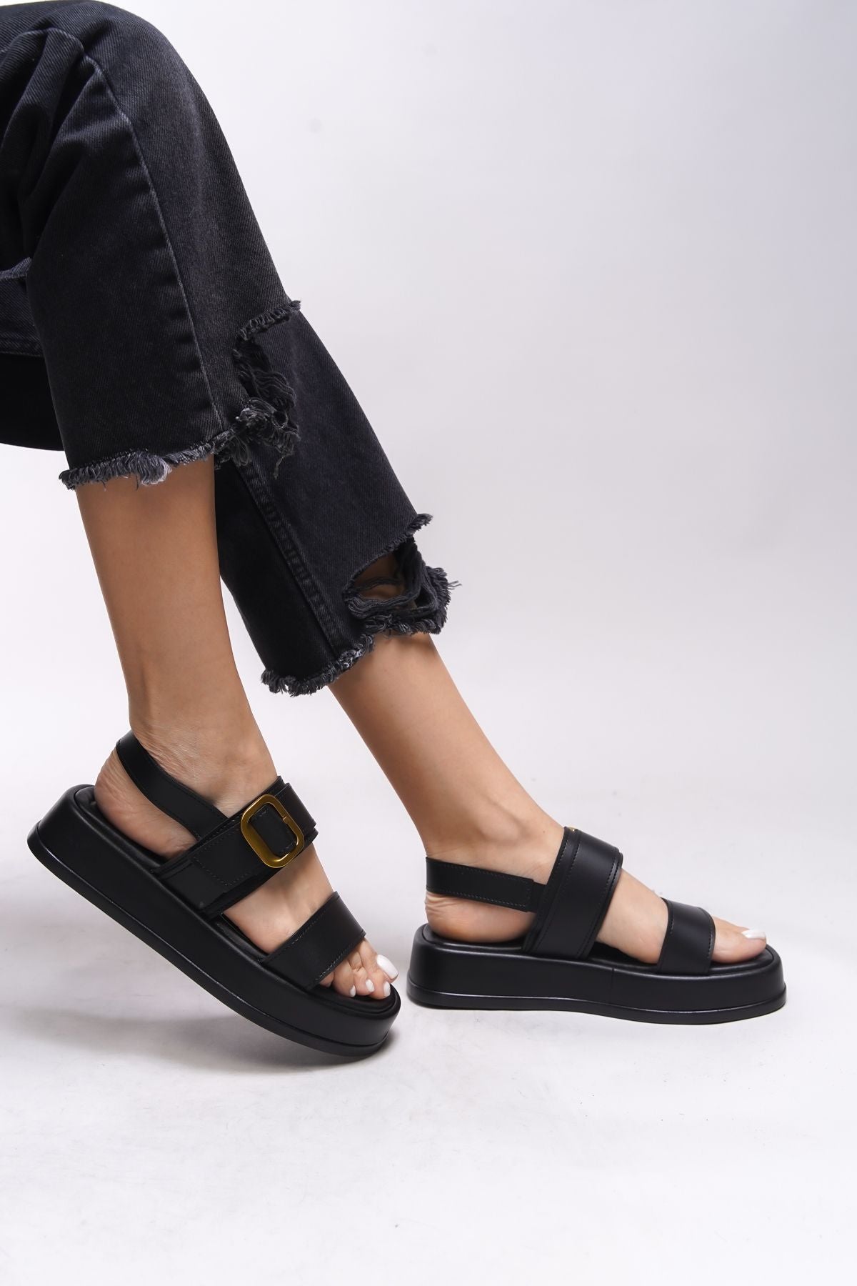 Yienrae Women's Tokalı Sandals 0012785 Black Skin