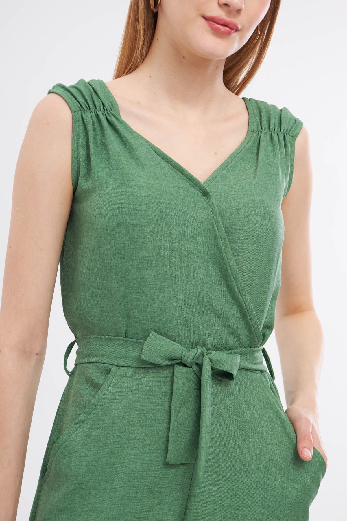 Female green cruiser collar shoulder tire detailed back V-belt long overalls Arm-24y001049