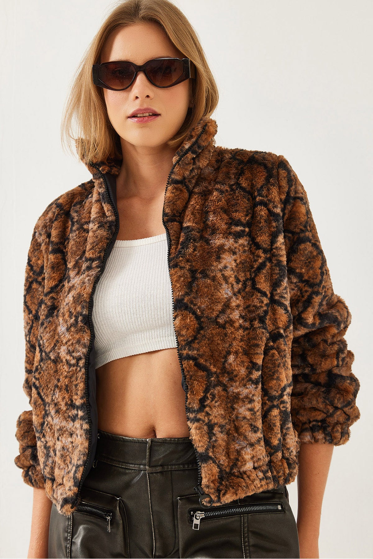 Women's Turtleneck Zippered Plush Coat 3108 60351231