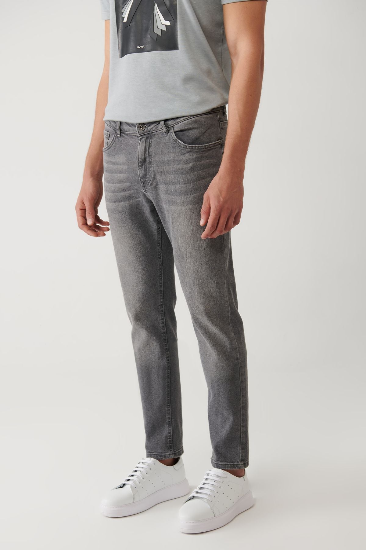 Men's Gray Obedness Washing Flexible Jean Pants B003508