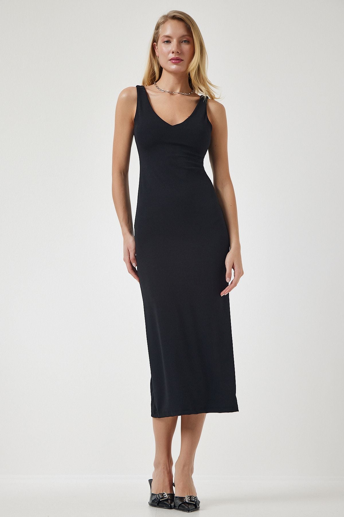 Female black strap V -neck wick knitted dress mc00261