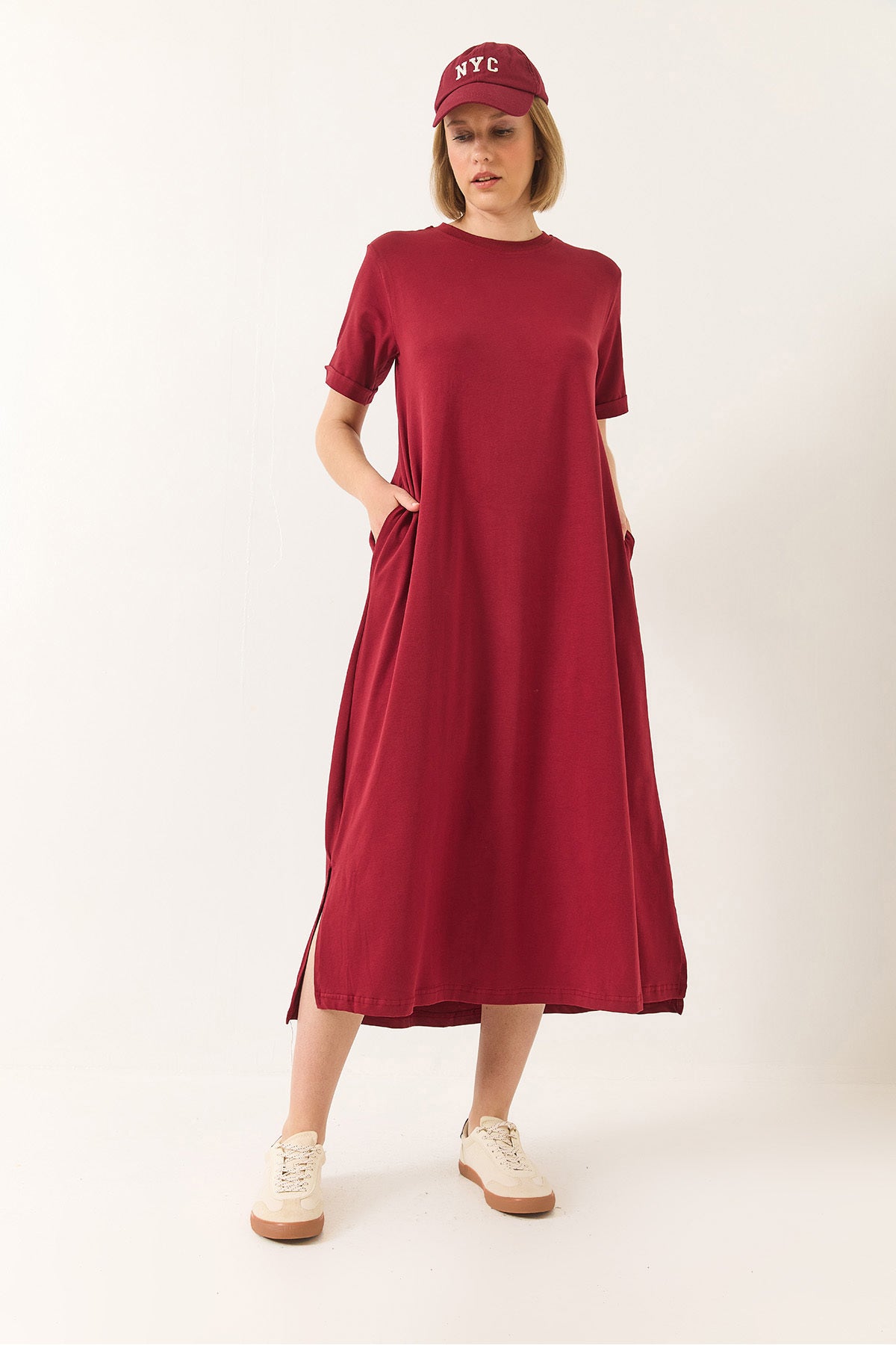 Women's Crew Neck Short Sleeve Long Basic Dress with Pocket Detail 60283192