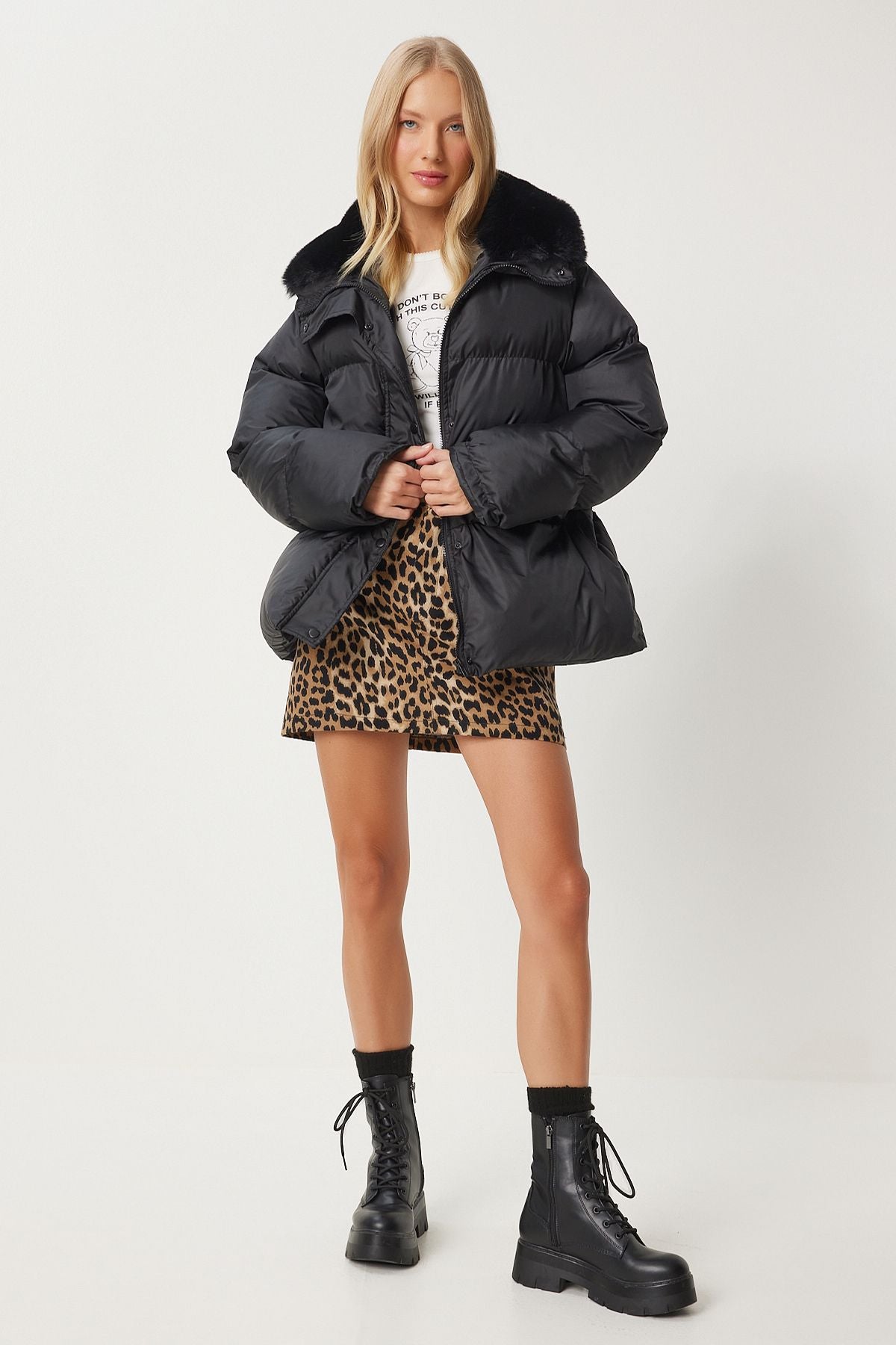 Female black fur collar swelling coat aw00011