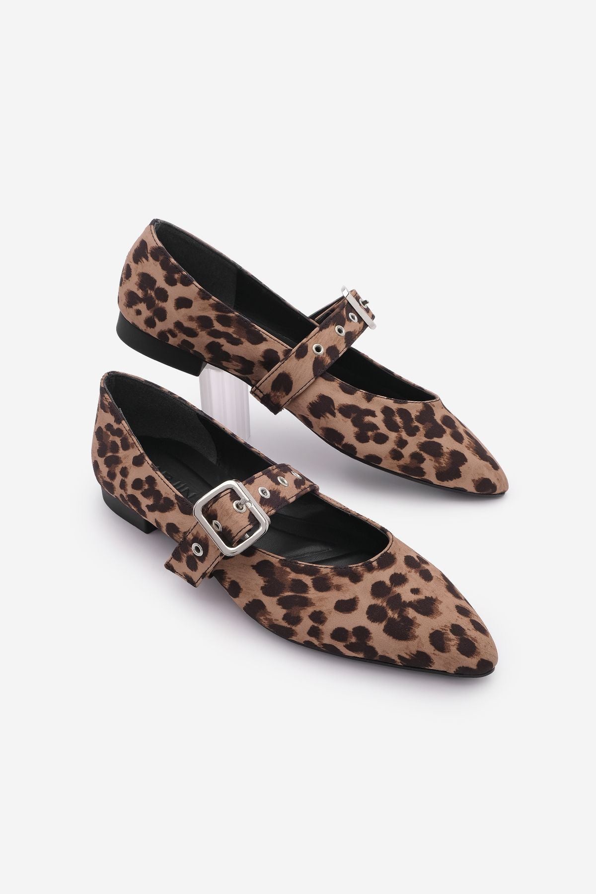 WOMEN'S POINT NOSE BUKALLI Flat Shoes Taypila Leopard