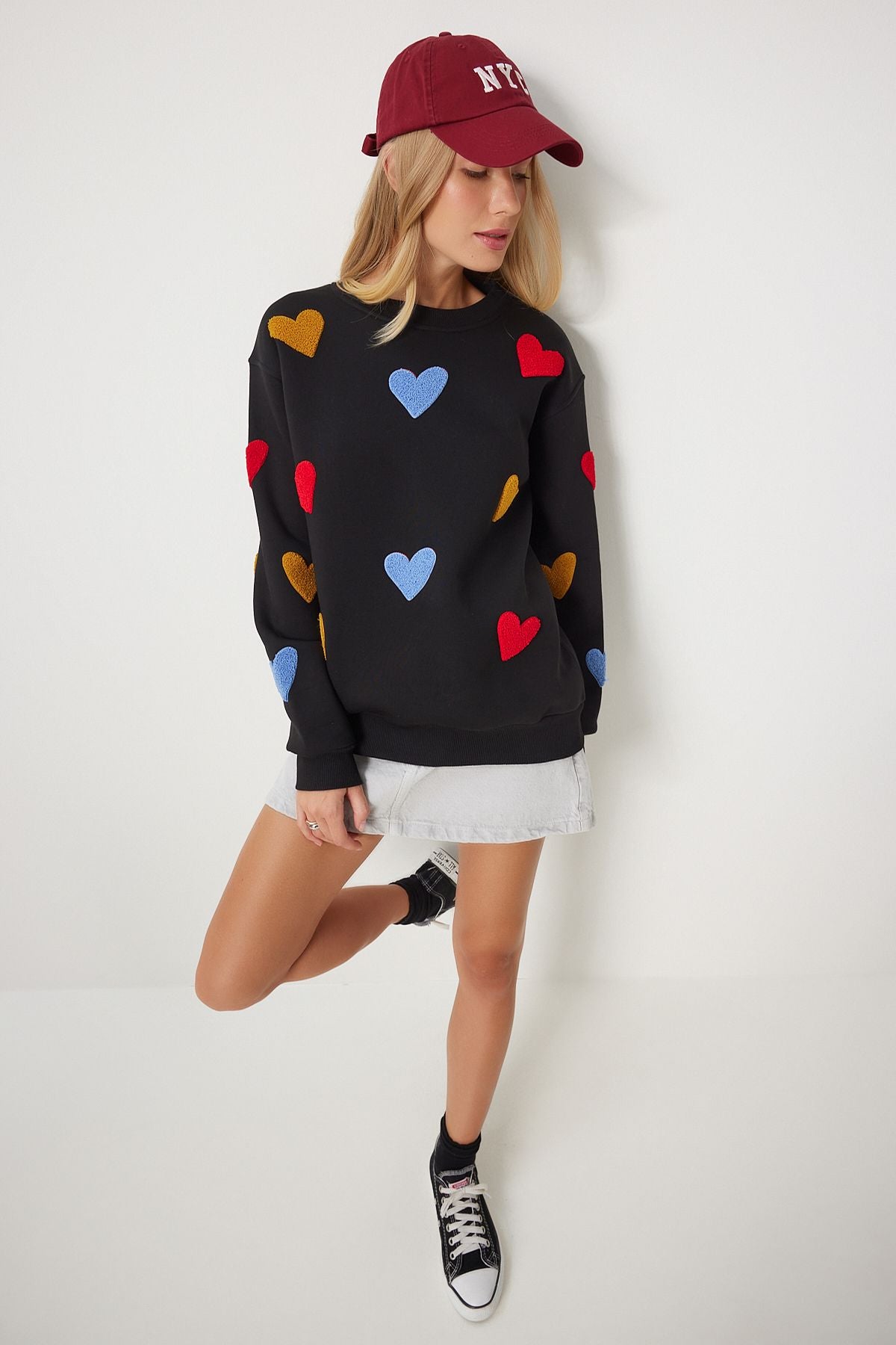 Woman Black Heart Textured Shadon Sweatshirt NJ00162