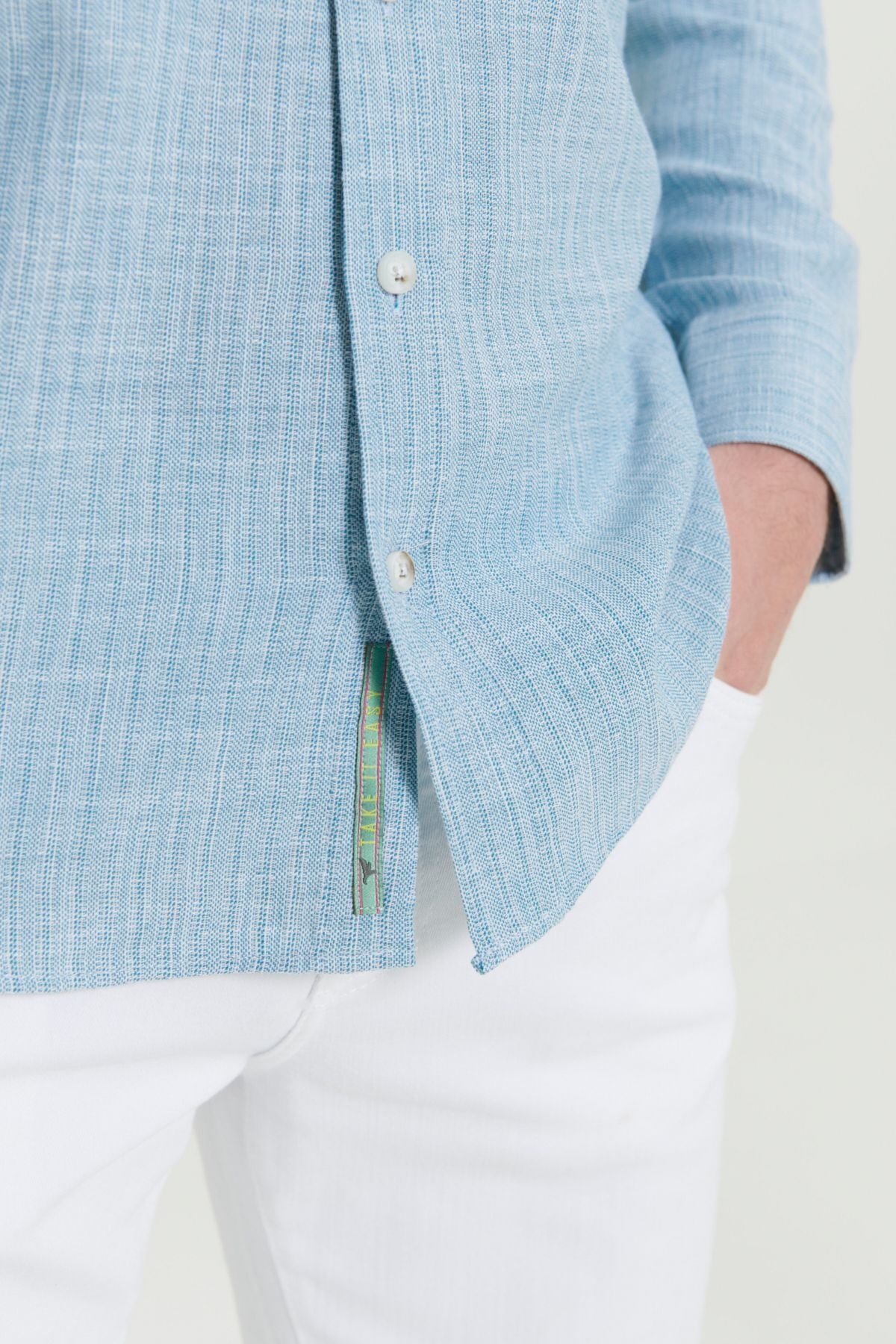 Men's green 100 %cotton slim fit narrow cut hidden buttoned collar linen -looking flalam shirt