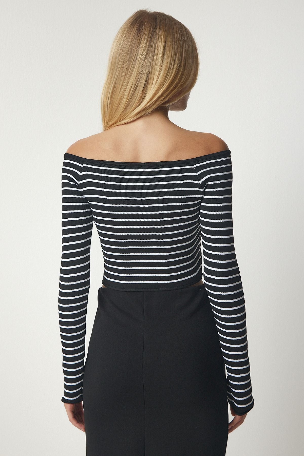Female black square collar striped Crop blouse PF00019