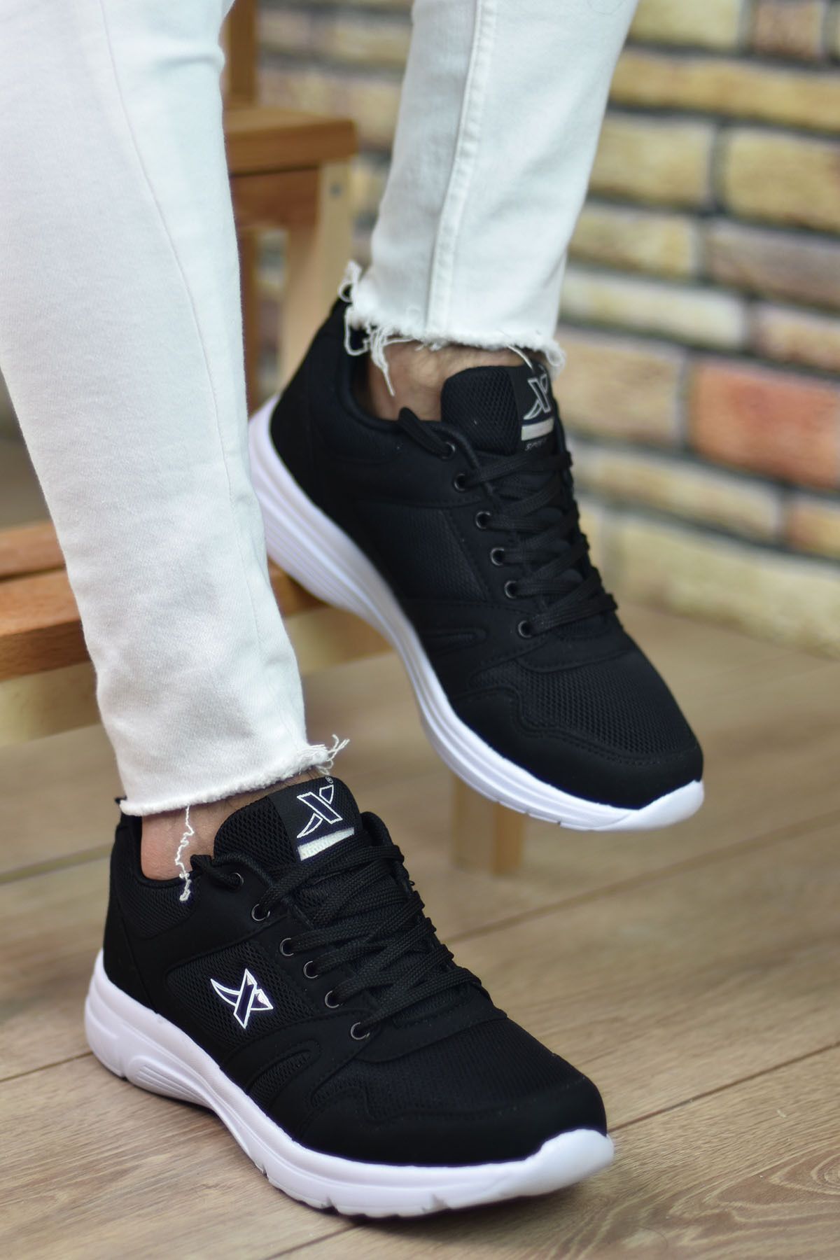 Unisex Sneaker 12020 Black White White