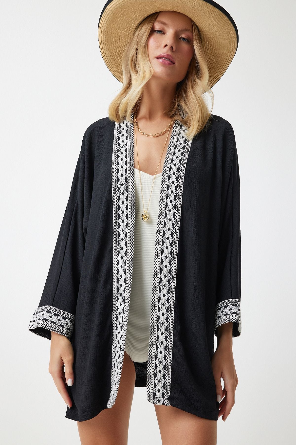 Women's Black Embroidery Krinkıl Kimono DD01101