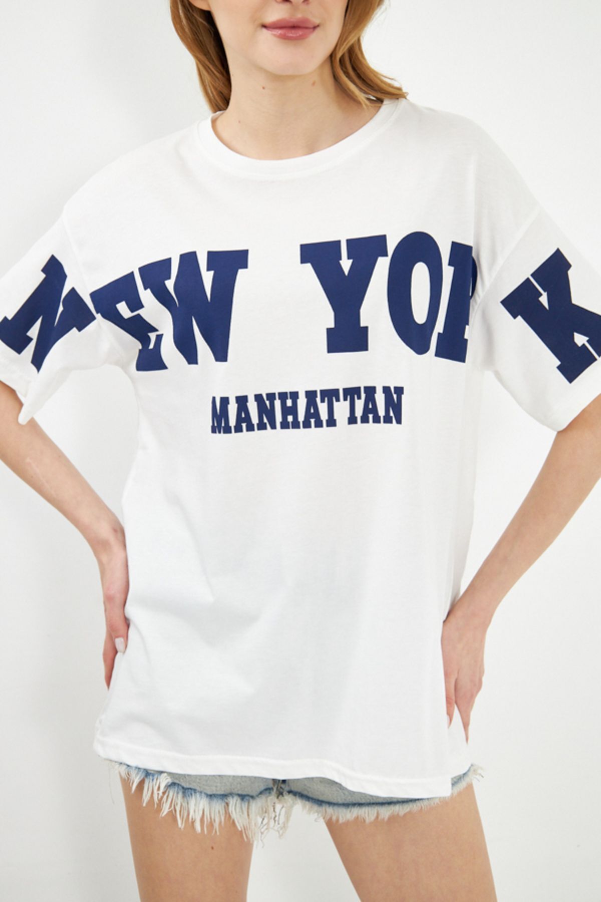 Woman White front New York Written Oversize T-shirt ARM-24Y024001