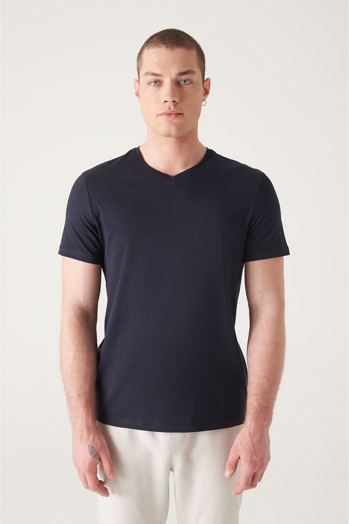 Men's Navy 100 %Cotton V-Yaka T-Shirt E001001