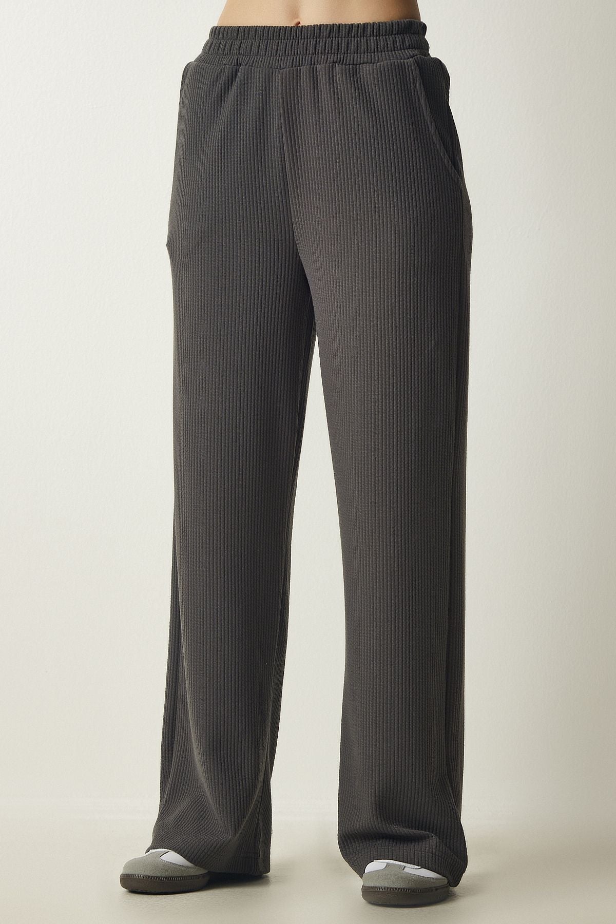 Woman Smoked Conspuent Knitting Pants EW00005