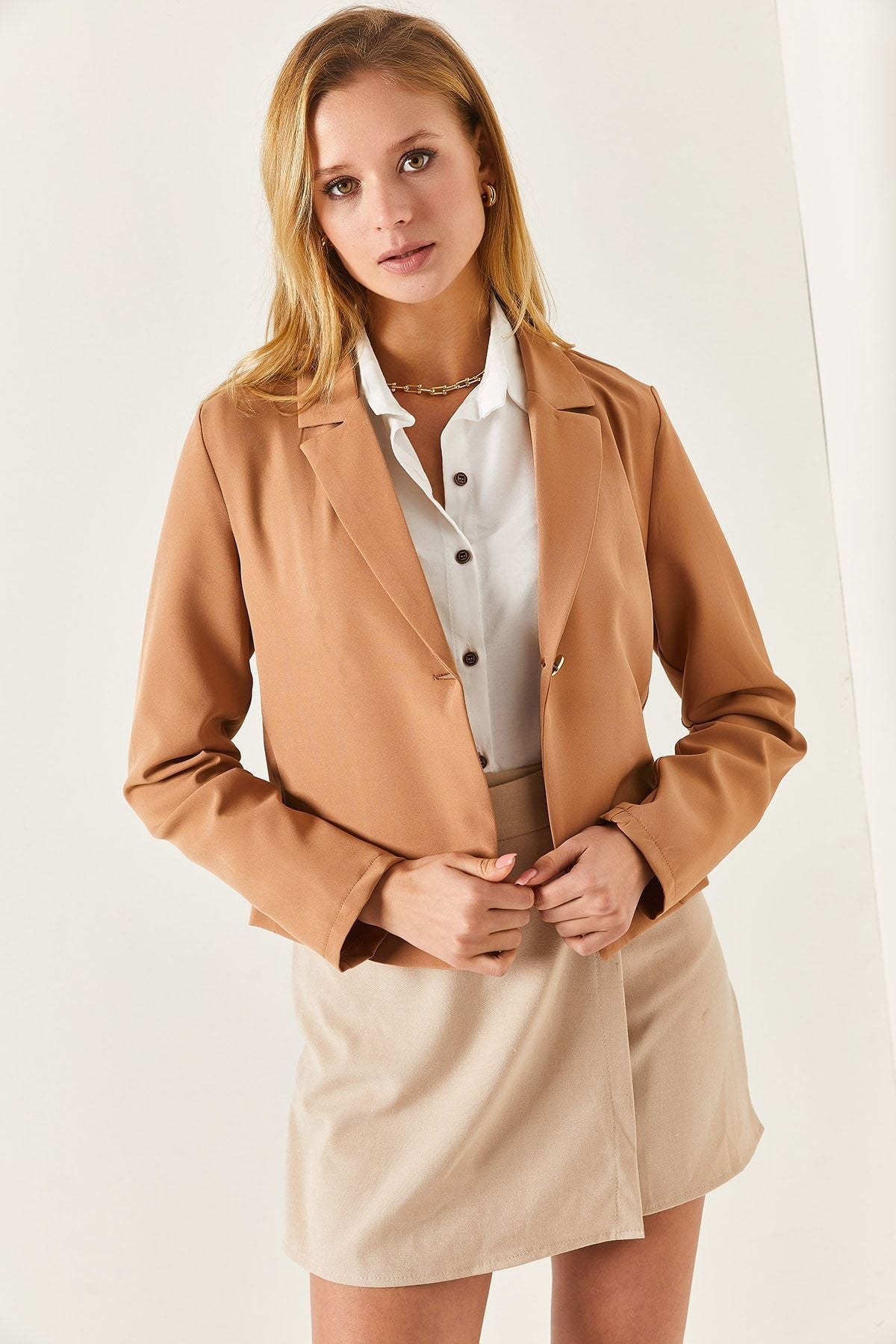 Female Beige Single button Crop jacket ARM-22Y001237