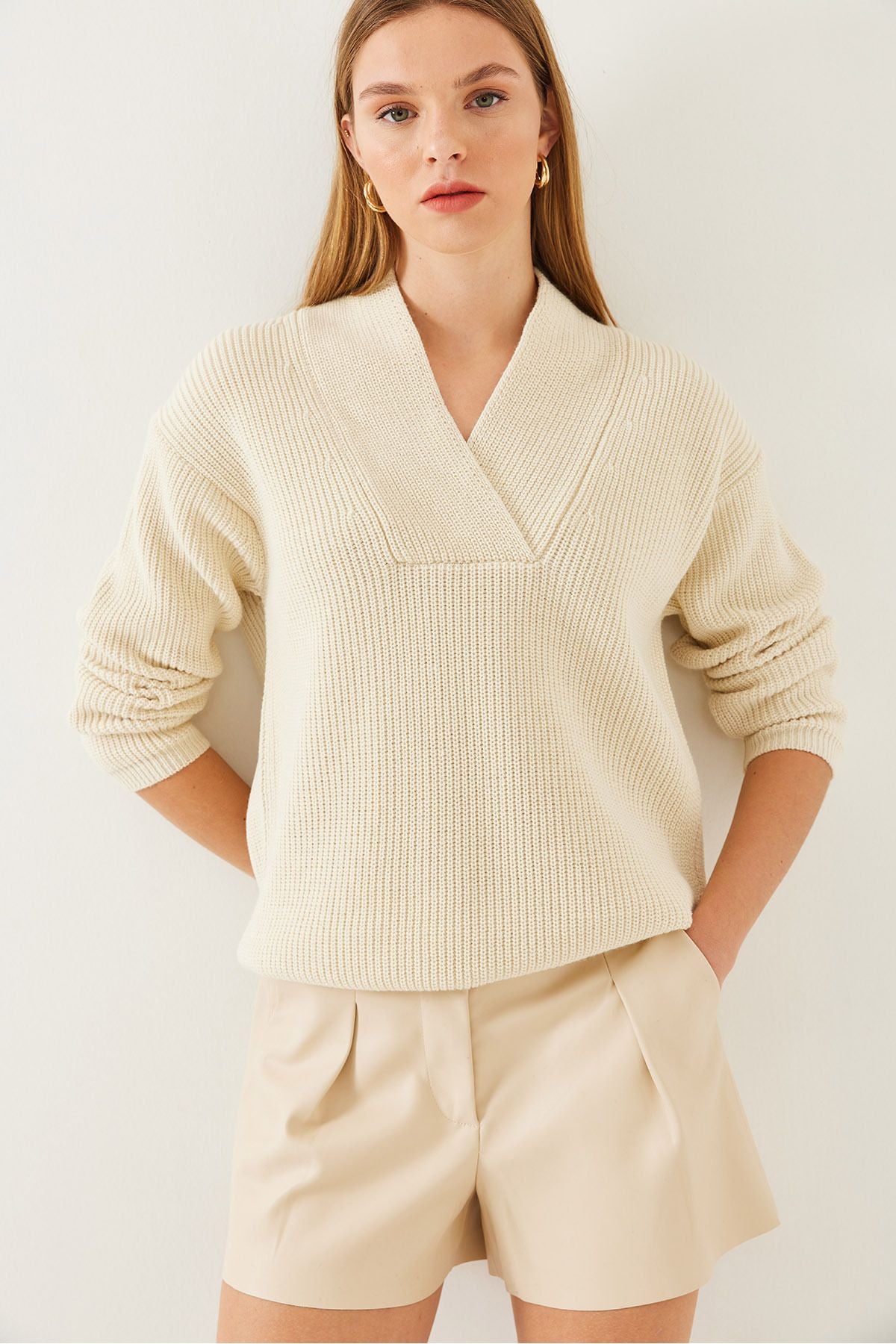 Woman V -Neck Knitwear Kazakh 20247530